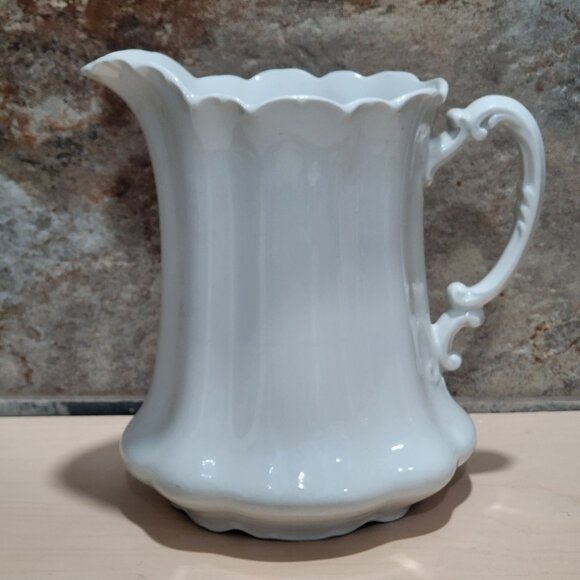 Johnson Brothers England White Porcelain Pitcher Scalloped Wavy Rim Base - Picture 1 of 13